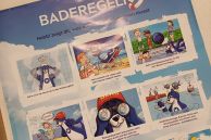 Plakat mit Baderegeln